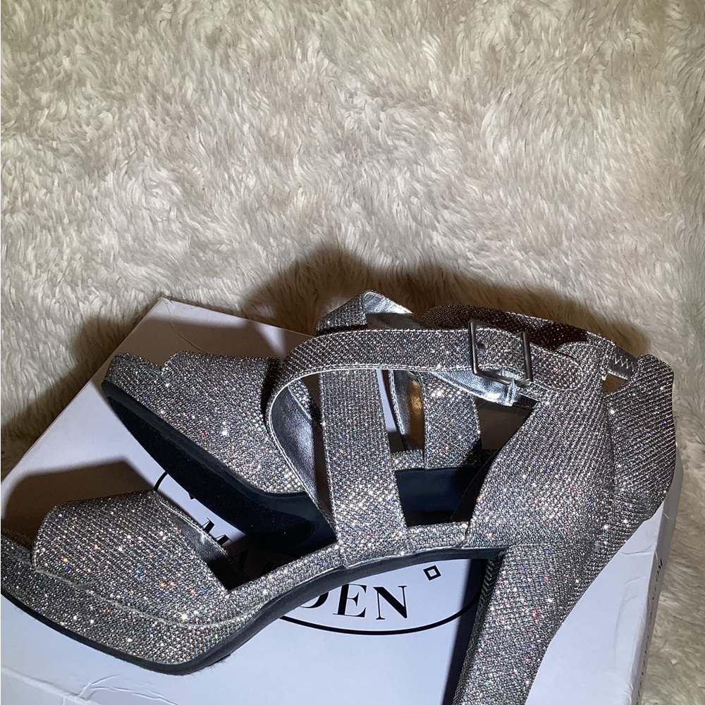 Sugar silver sparkle pumps size 10 - Picture 5 of 7